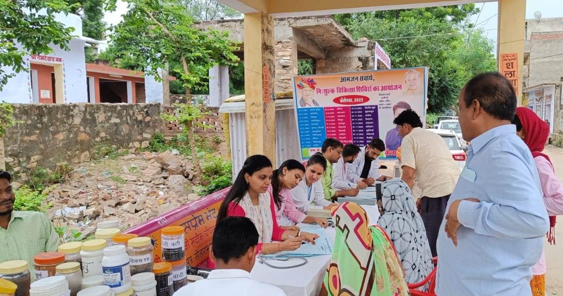 Weekly Free Medical Camp organized at Village Chhitwari